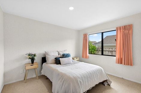 Photo of property in 4 Woodford Heights, Havelock North, 4130