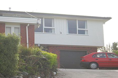 Photo of property in 76 Larsen Crescent, Tawa, Wellington, 5028