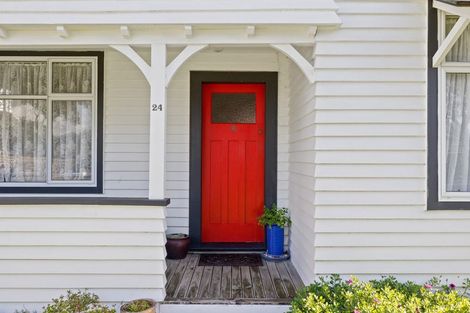 Photo of property in 24 Richmond Street, Fitzroy, New Plymouth, 4312