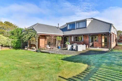 Photo of property in 71 St Annes Crescent, Wattle Downs, Auckland, 2103
