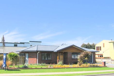 Photo of property in 20 Caulfield Place, Pukehangi, Rotorua, 3015