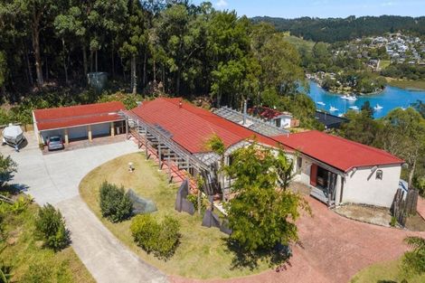 Photo of property in 90 Cedar Terrace, Stanmore Bay, Whangaparaoa, 0932