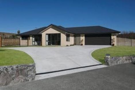 Photo of property in 21 Moa Lane, Richmond Heights, Taupo, 3330