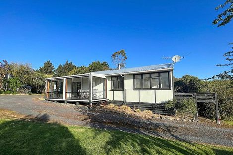 Photo of property in 10 Titri Road, Waihola, Outram, 9073