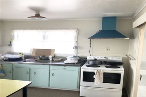 Photo of property in 75 Larnoch Road, Henderson, Auckland, 0610