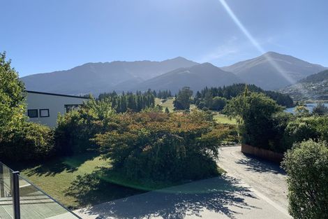 Photo of property in 738 Peninsula Road, Kelvin Heights, Queenstown, 9300