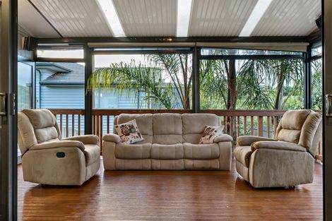 Photo of property in 66 Helenslee Road, Pokeno, 2402