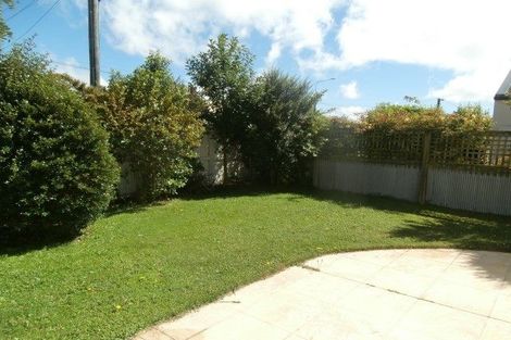 Photo of property in 150 Avonhead Road, Avonhead, Christchurch, 8042