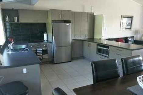 Photo of property in 8 Walmer Grove, Bell Block, New Plymouth, 4312