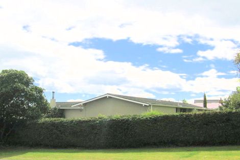 Photo of property in 2 Henry Hill Road, Taupo, 3330