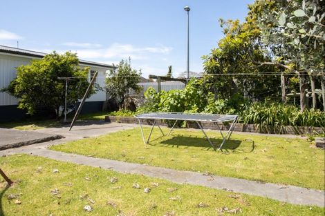 Photo of property in 39 Hillary Crescent, Maraenui, Napier, 4110