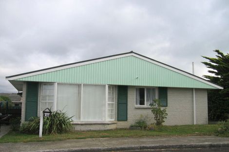 Photo of property in 34 Duchess Place, Maupuia, Wellington, 6022