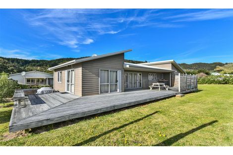 Photo of property in 22 Mission Road, Port Waikato, Tuakau, 2695