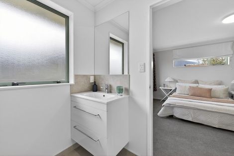 Photo of property in 42 Brooklyn Heights Drive, Kelvin Grove, Palmerston North, 4414