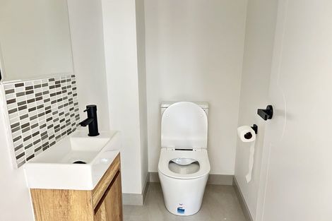 Photo of property in 5/15 Normandy Place, Henderson, Auckland, 0610