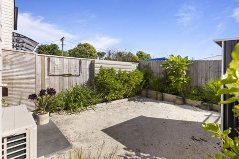 Photo of property in 7/45 Vera Road, Te Atatu South, Auckland, 0610