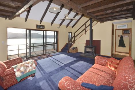 Photo of property in 25 Oxley Crescent, Broad Bay, Dunedin, 9014