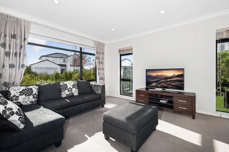 Photo of property in 24 Pickaberry Avenue, Karaka, Papakura, 2113