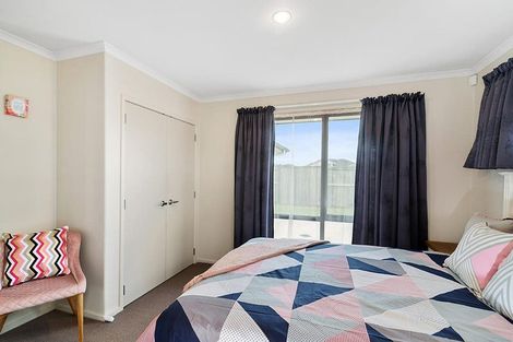 Photo of property in 62 Carroll Place, Owhata, Rotorua, 3010