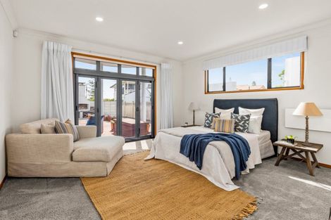 Photo of property in 34 The Esplanade, Westshore, Napier, 4110