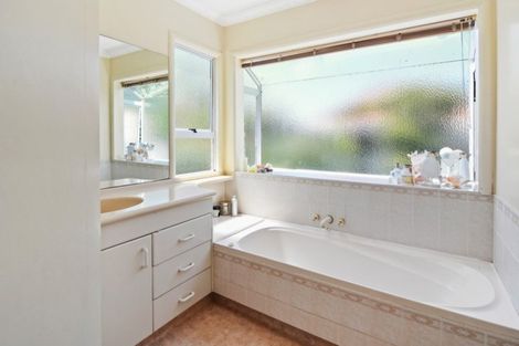 Photo of property in 9 Ingleton Terrace, Fairfield, Hamilton, 3214