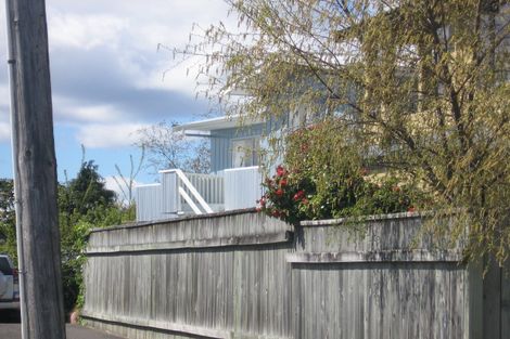 Photo of property in 2/16 Aubrey Crescent, Rainbow Point, Taupo, 3330
