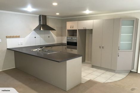 Photo of property in 21 Lilybank Crescent, East Tamaki, Auckland, 2013