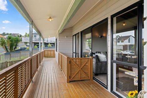 Photo of property in 25 Corinna Street, Welcome Bay, Tauranga, 3112