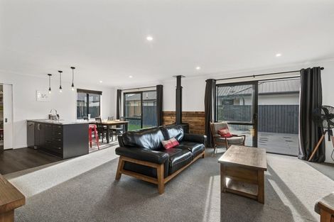 Photo of property in 4 Catchpole Place, Woodend, 7610