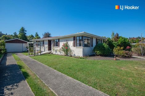 Photo of property in 21 Kinmont Crescent, Kinmont Park, Mosgiel, 9024