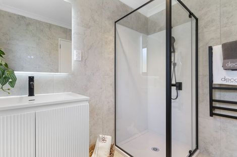 Photo of property in 10 Mediterranean Way, Goodwood Heights, Auckland, 2105