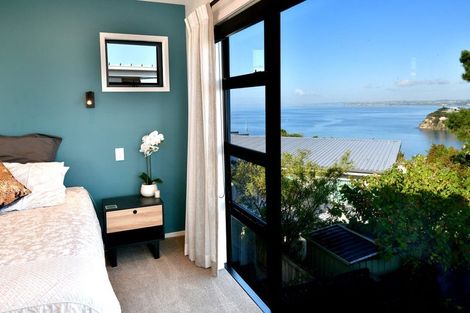 Photo of property in 25 Roberts Road, Matakatia, Whangaparaoa, 0930