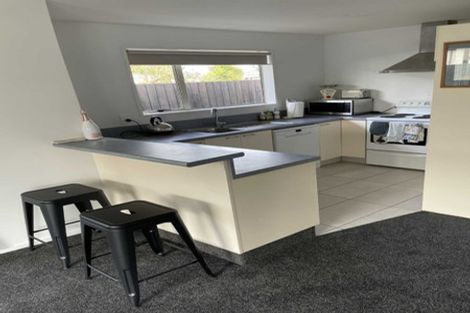 Photo of property in 2/200 Wainoni Road, Avondale, Christchurch, 8061