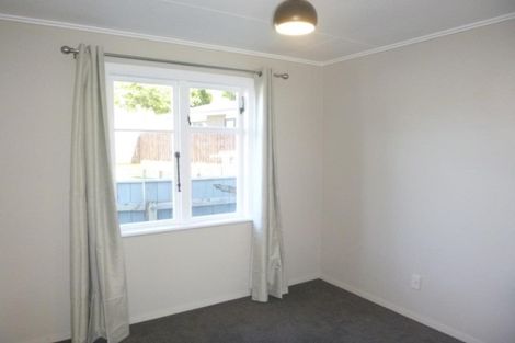 Photo of property in 121 Wellington Road, Wainuiomata, Lower Hutt, 5014