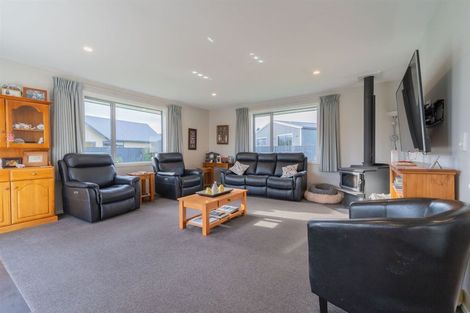 Photo of property in 25 Tawera Place, Te Anau, 9679