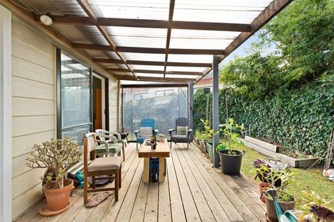 Photo of property in 21 Riserra Drive, Ranui, Auckland, 0612