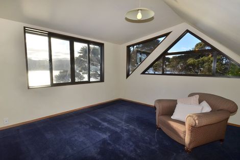 Photo of property in 25 Oxley Crescent, Broad Bay, Dunedin, 9014