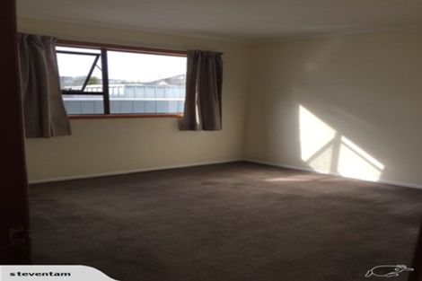 Photo of property in 2/142 Rongotai Road, Kilbirnie, Wellington, 6022