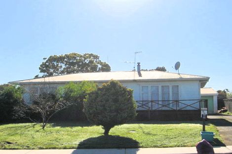 Photo of property in 108 Cargill Street, Papakura, 2110