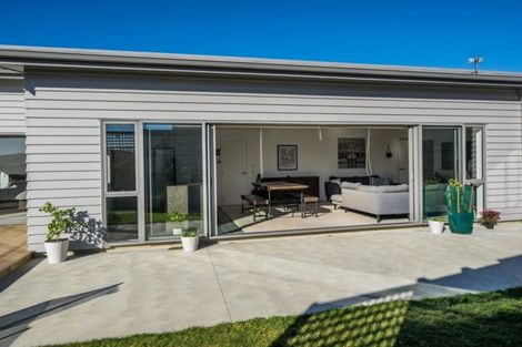Photo of property in 52 Mo Street, Camborne, Porirua, 5026