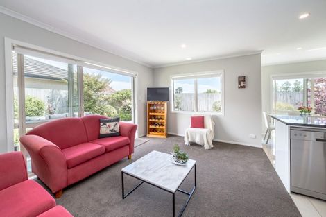 Photo of property in 29 Feist Street, Carterton, 5713