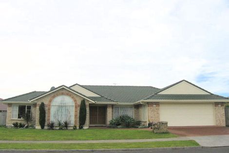 Photo of property in 33 Delmont Close, East Tamaki Heights, Auckland, 2016