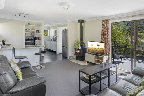 Photo of property in 143a Waikawa Road, Picton, 7220