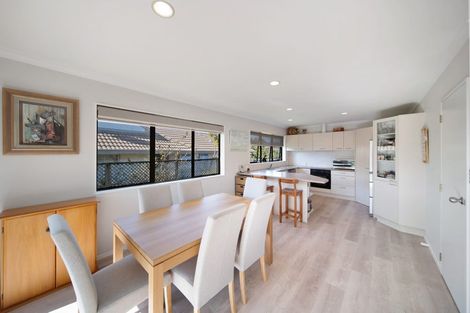 Photo of property in 26 Carriage Close, Northpark, Auckland, 2013