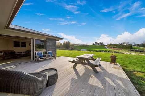 Photo of property in 195 Turuturu Road, Hawera, 4674