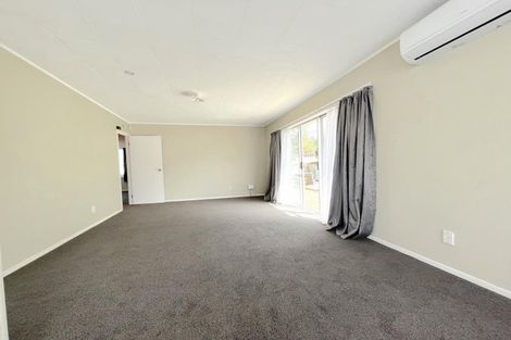 Photo of property in 70 Parrs Cross Road, Henderson, Auckland, 0612