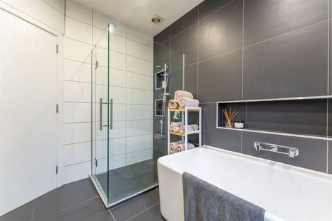 Photo of property in 24 Grasmere Street, Waimataitai, Timaru, 7910