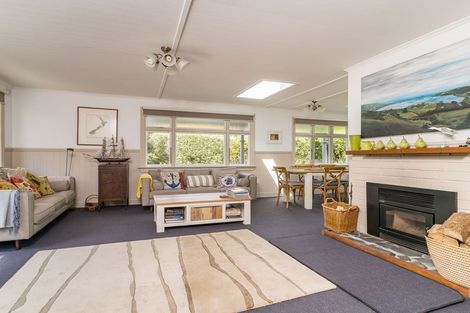 Photo of property in 33 Mihiwaka Road, Long Beach, Port Chalmers, 9081