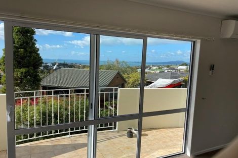 Photo of property in 1/433a East Coast Road, Mairangi Bay, Auckland, 0630