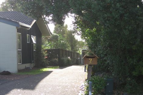 Photo of property in 7 Chatswood Grove, Chatswood, Auckland, 0626